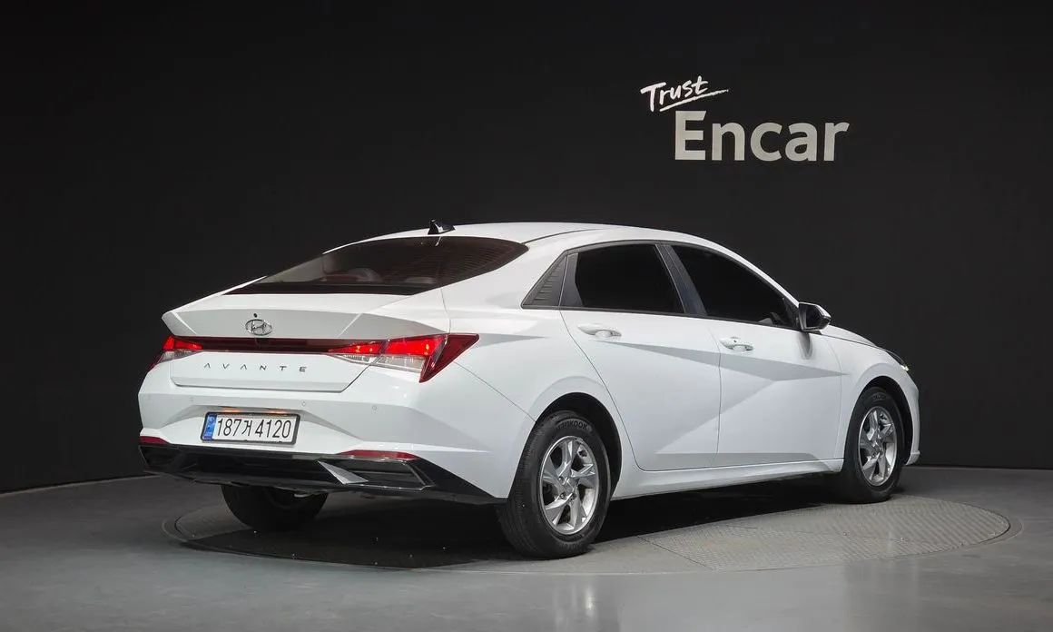 Hyundai AVANTE — фото 3