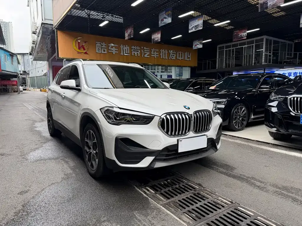 BMW X1 — фото 10