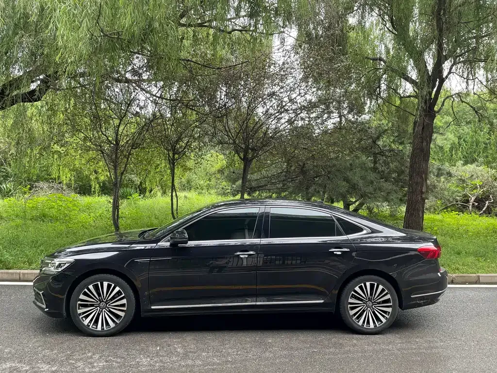 Volkswagen Passat — фото 9