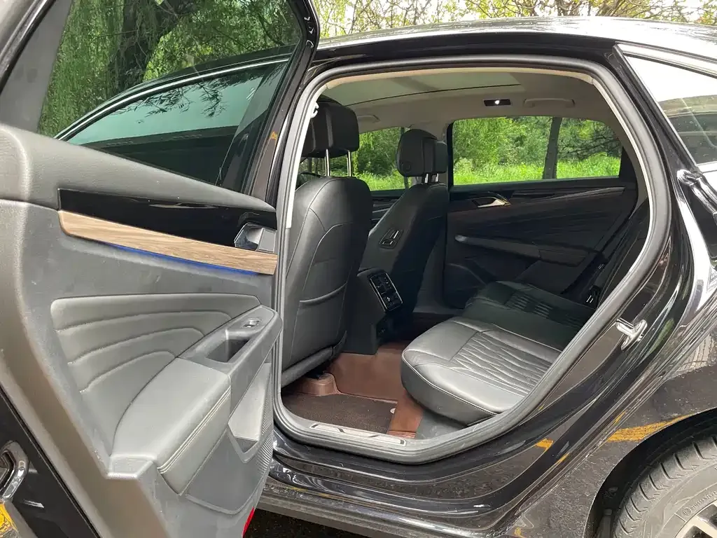 Volkswagen Passat — фото 2