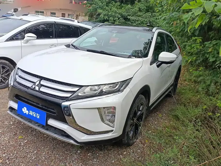 Mitsubishi Eclipse Cross — фото 1