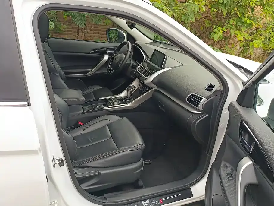 Mitsubishi Eclipse Cross — фото 2