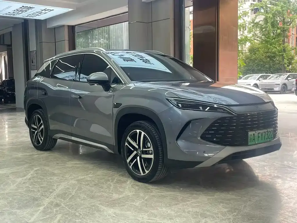 BYD L DM-i — фото 4