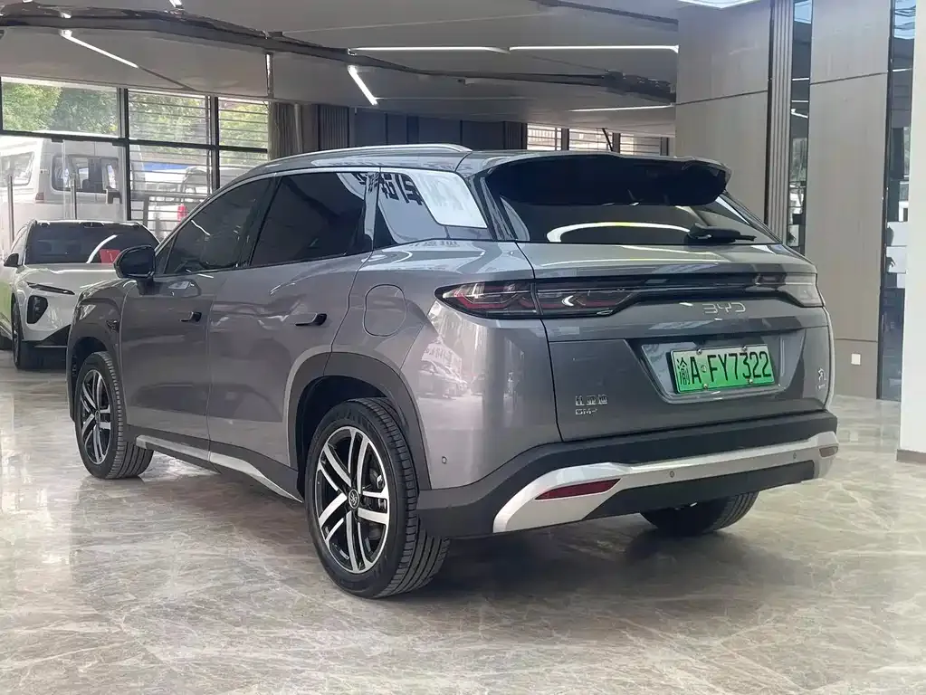 BYD L DM-i — фото 10