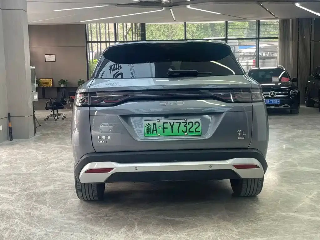 BYD L DM-i — фото 3