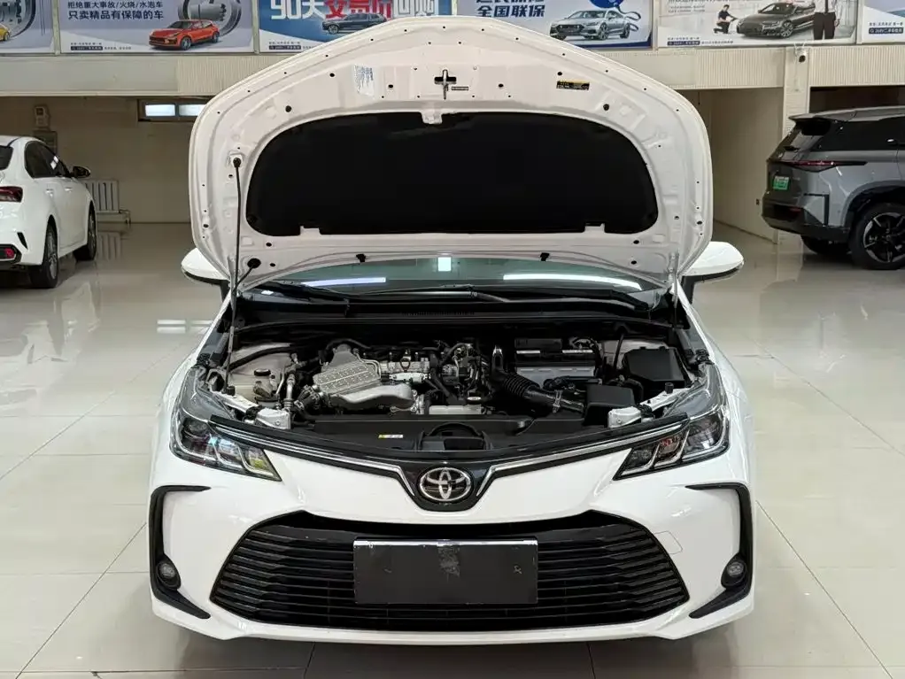 Toyota Corolla — фото 10