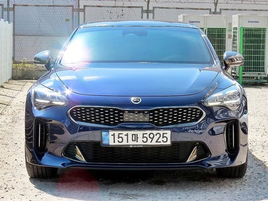 Kia Stinger — фото 1