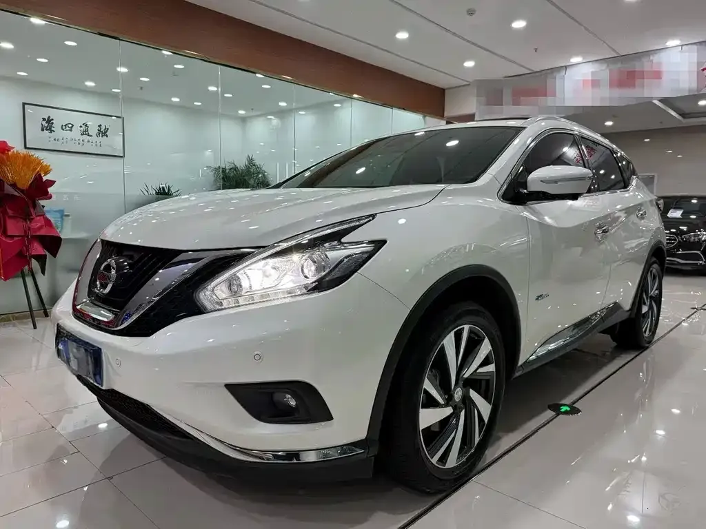 Nissan Murano — фото 1