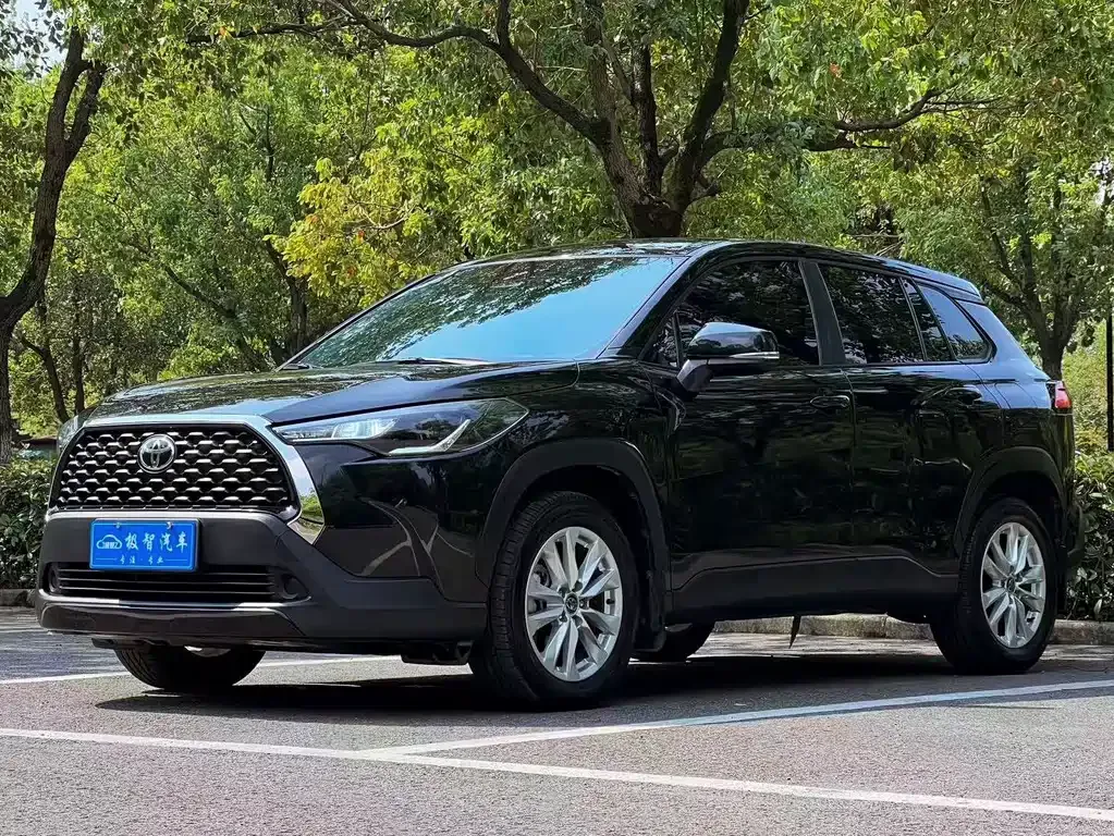 Toyota Corolla Cross — фото 1