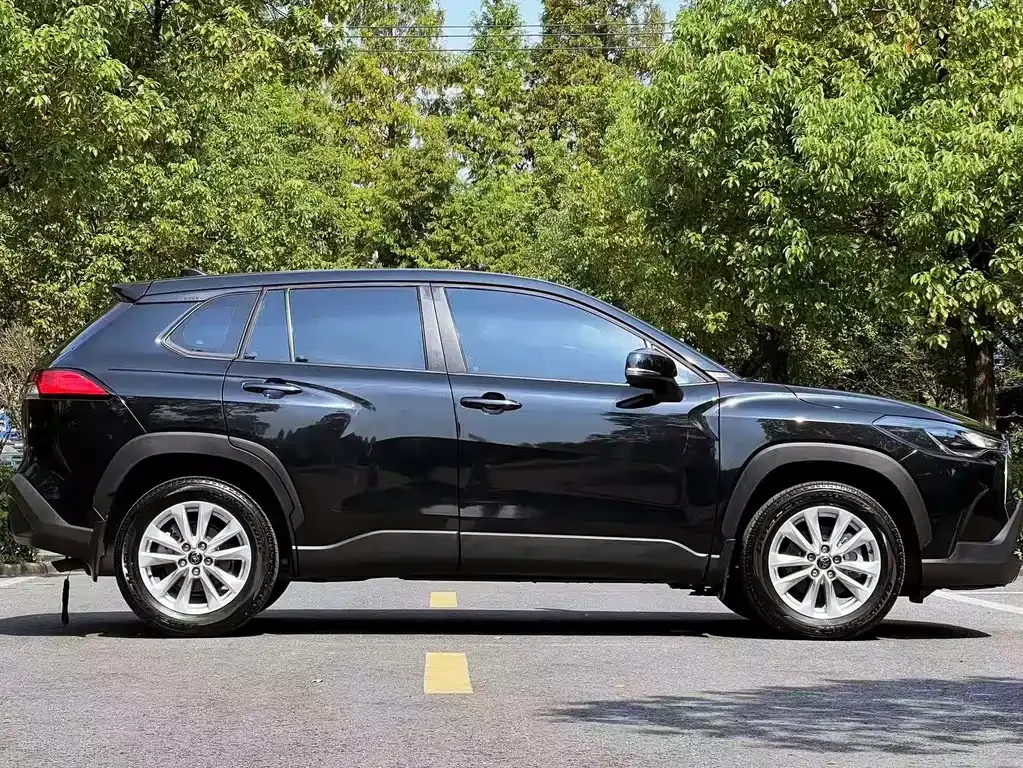 Toyota Corolla Cross — фото 4