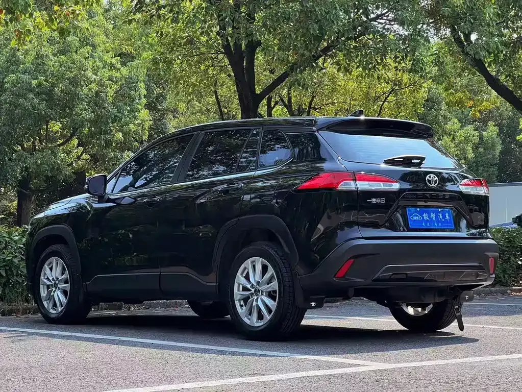 Toyota Corolla Cross — фото 10