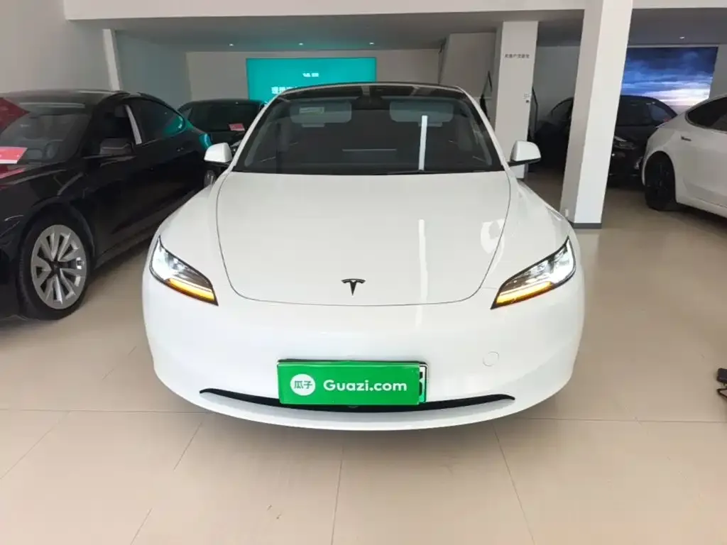 Tesla Model 3 — фото 2