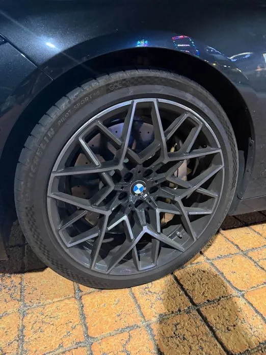 BMW M8 — фото 2