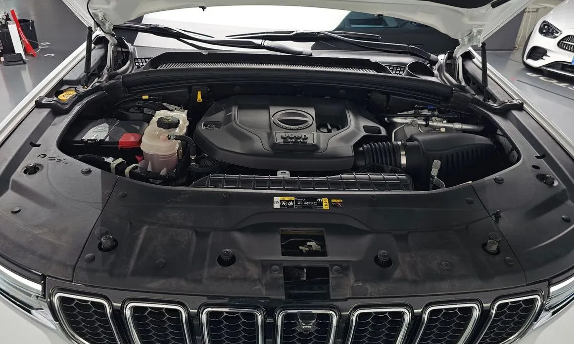 Jeep Cherokee — фото 9