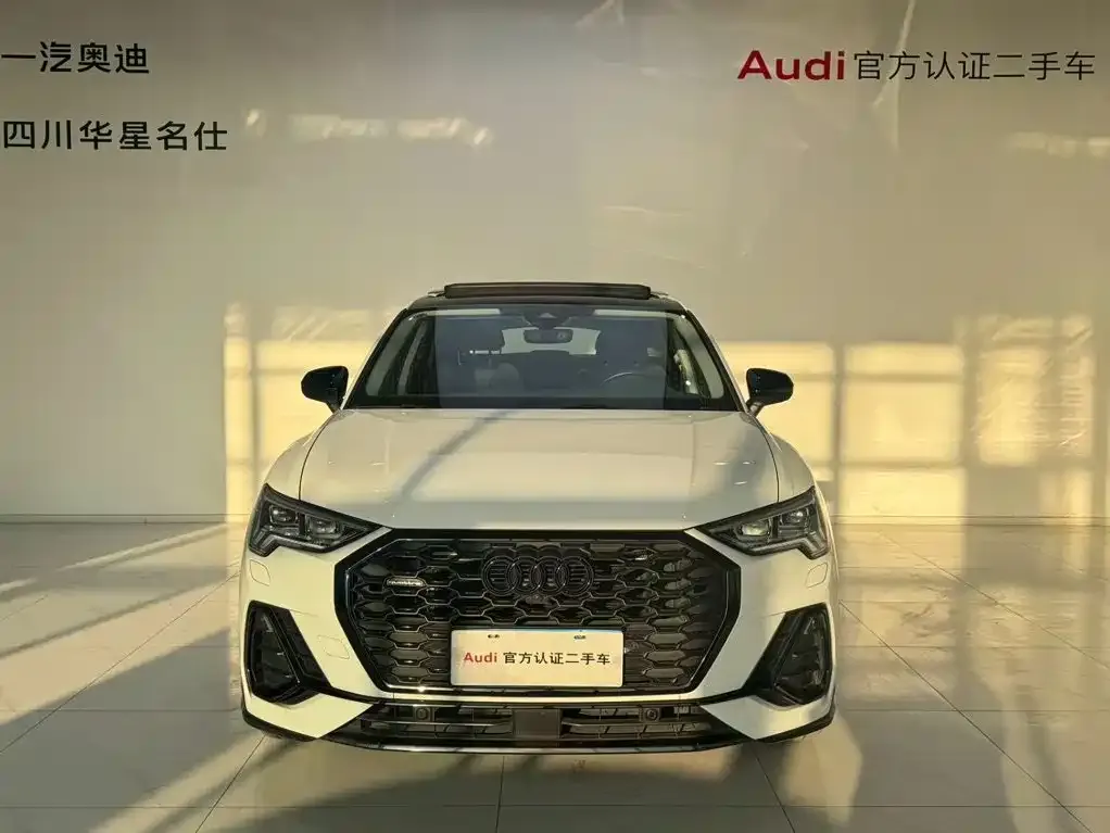 Audi Q3 Sportback — фото 10