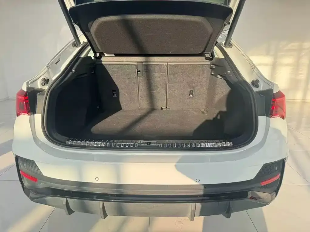 Audi Q3 Sportback — фото 9
