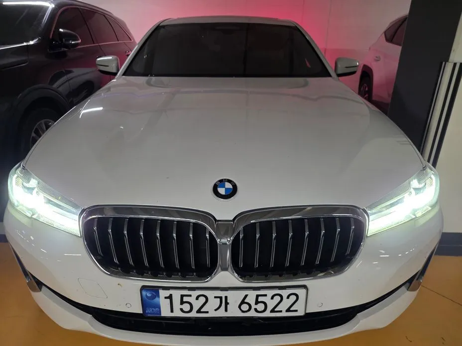 BMW 5-Series — фото 1
