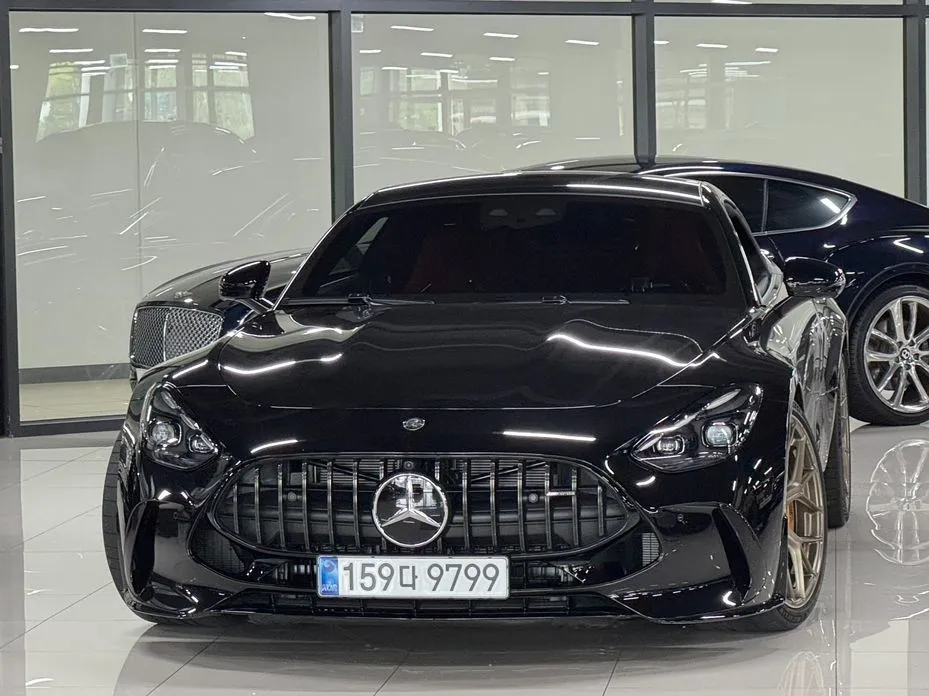 Mercedes-Benz AMG GT — фото 1