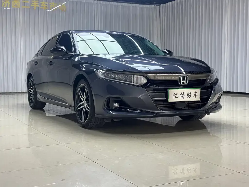 Honda Accord — фото 8
