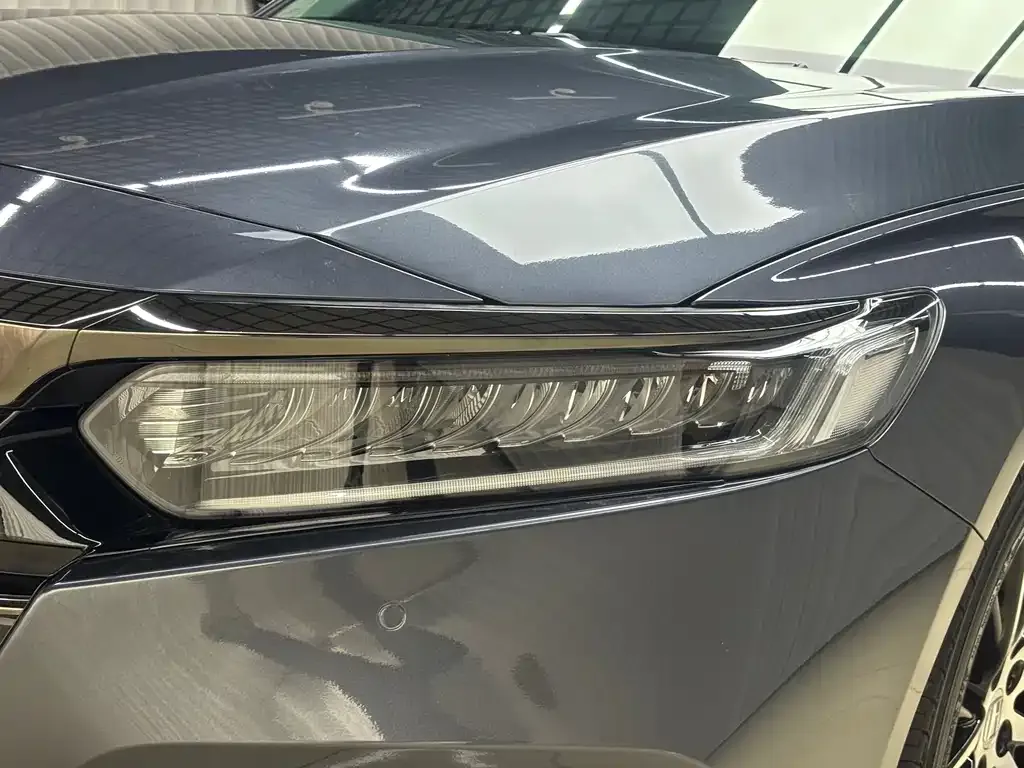Honda Accord — фото 9