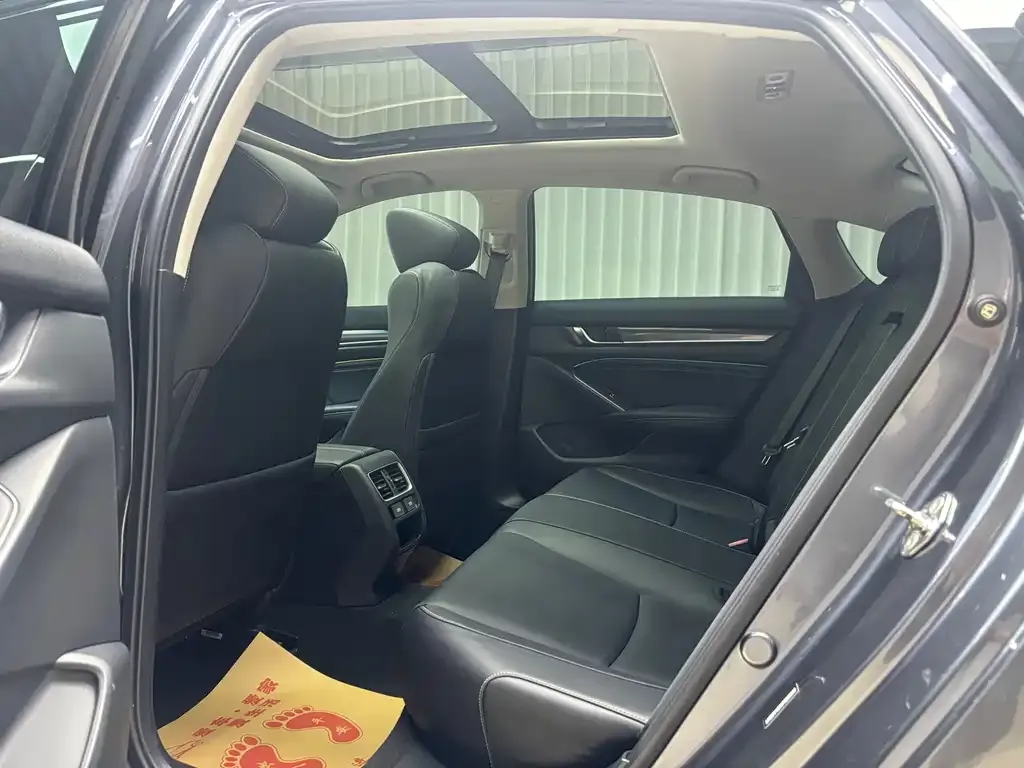 Honda Accord — фото 3