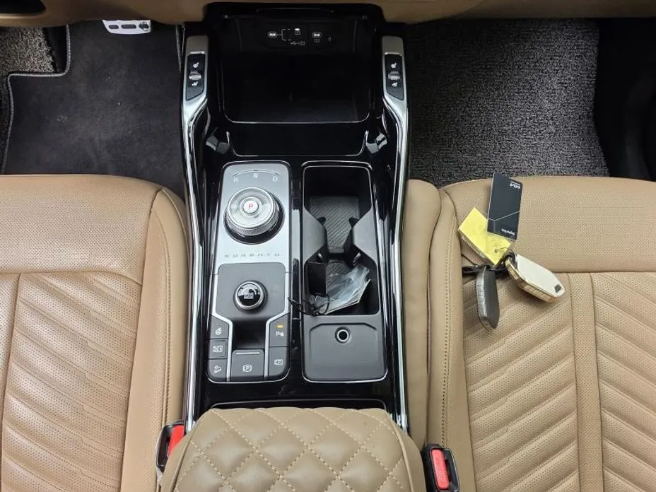 Kia Sorento — фото 6