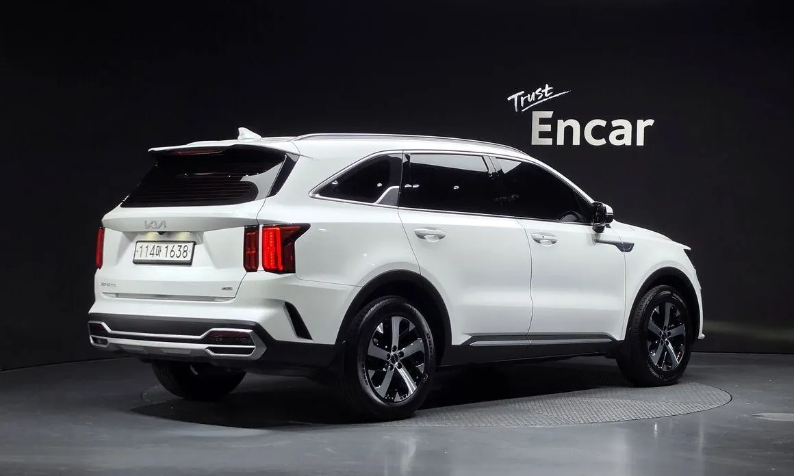Kia Sorento — фото 8