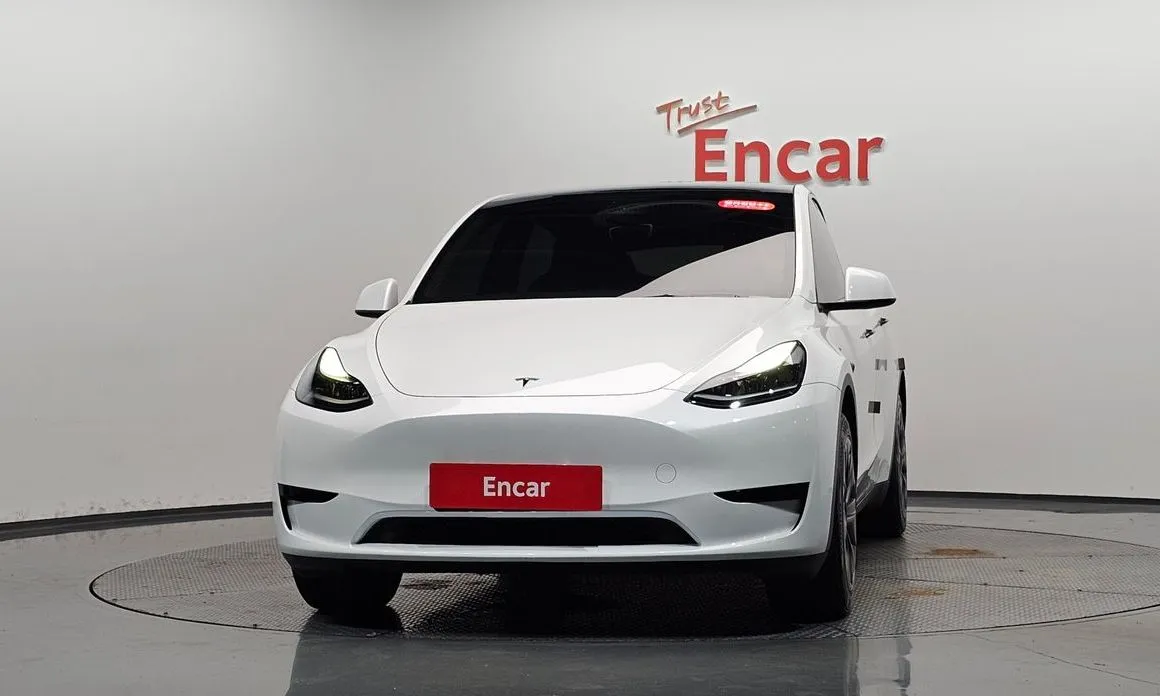 Tesla Model Y — фото 9