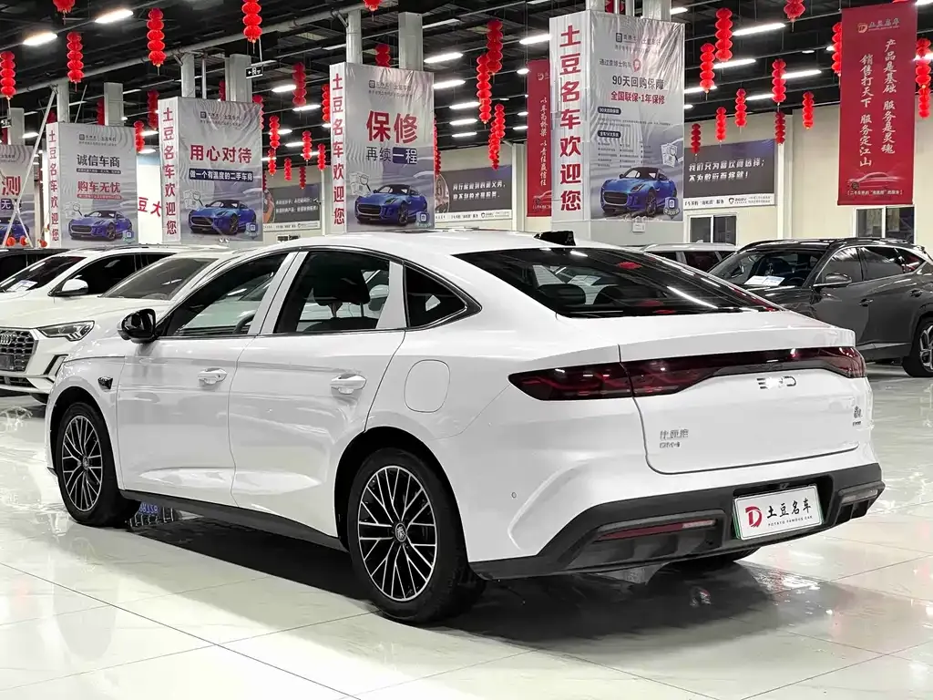 BYD Qin L — фото 4