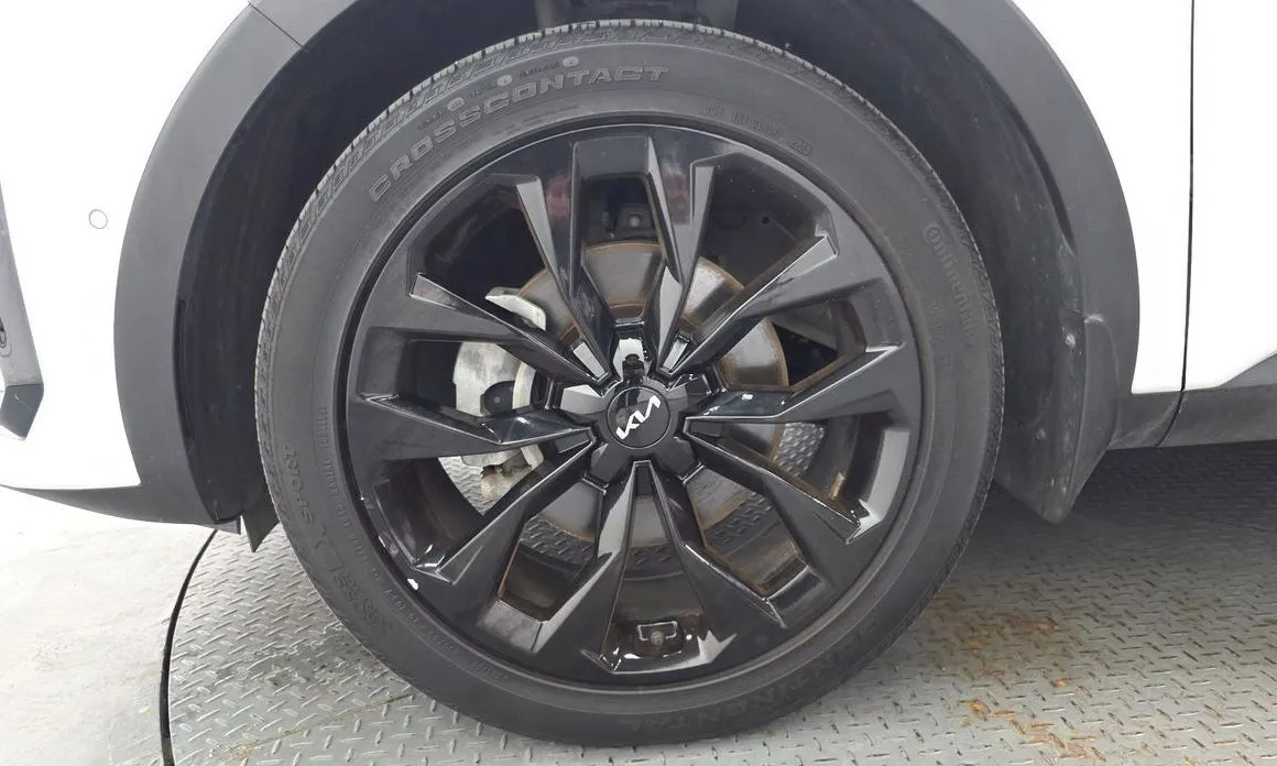 Kia Sorento — фото 7