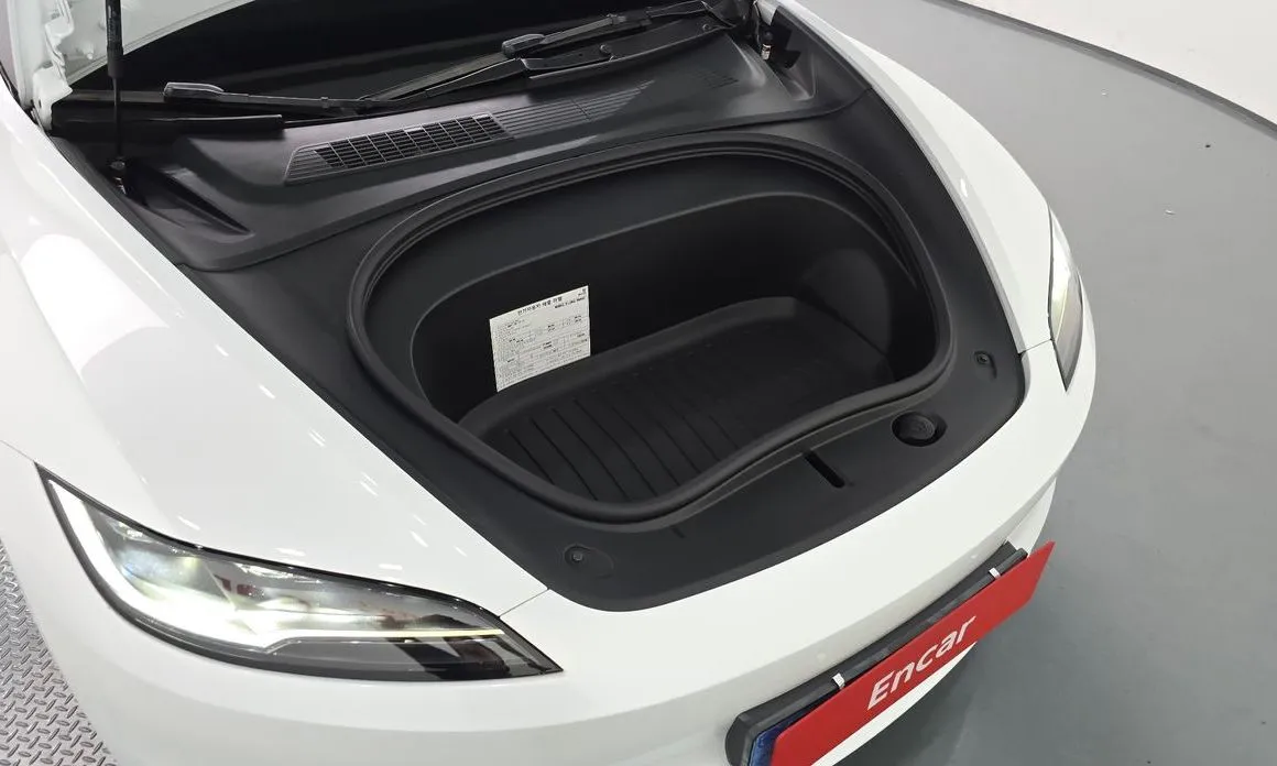 Tesla Model 3 — фото 8
