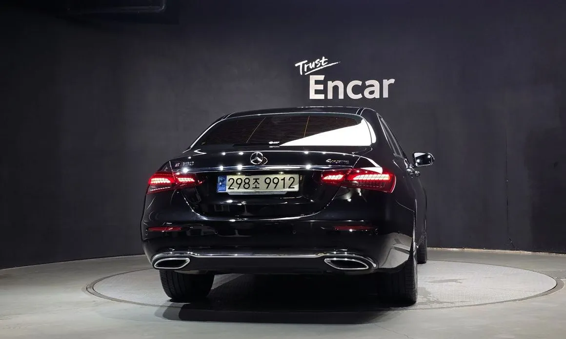 Mercedes-Benz E-Class — фото 3