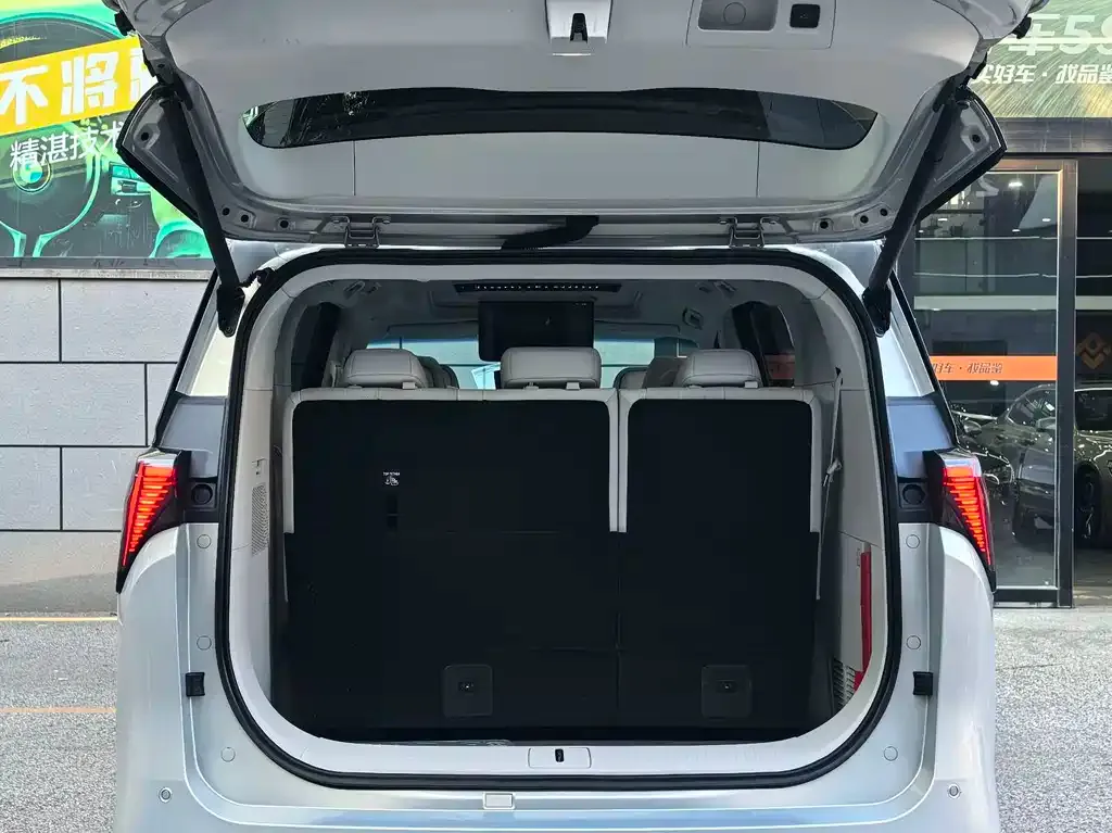 Buick GL8 Hybrid — фото 8