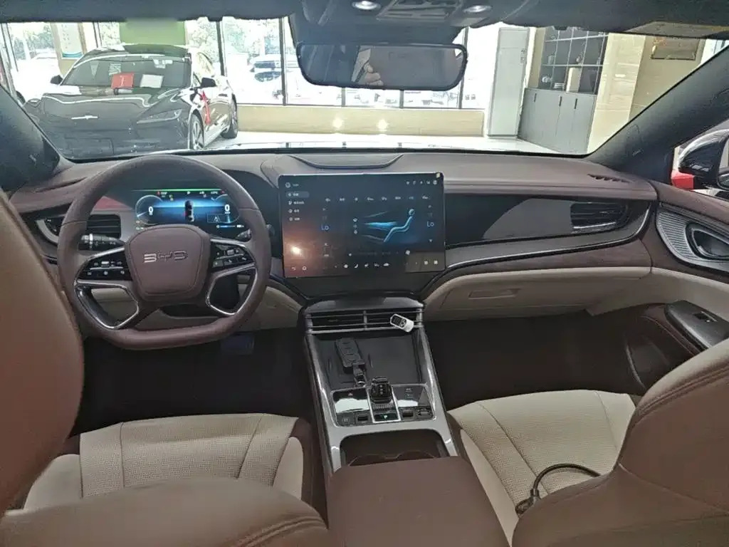 BYD Seal — фото 6