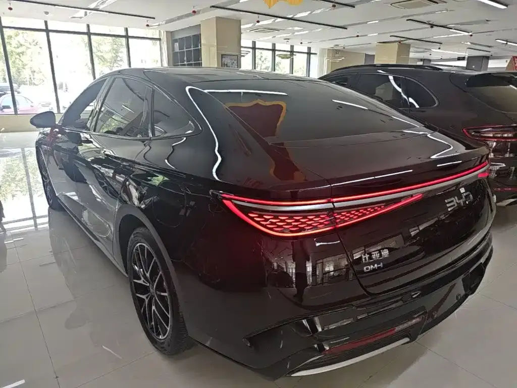 BYD Seal — фото 10