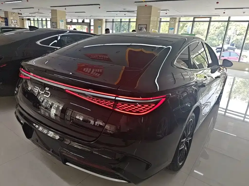 BYD Seal — фото 9