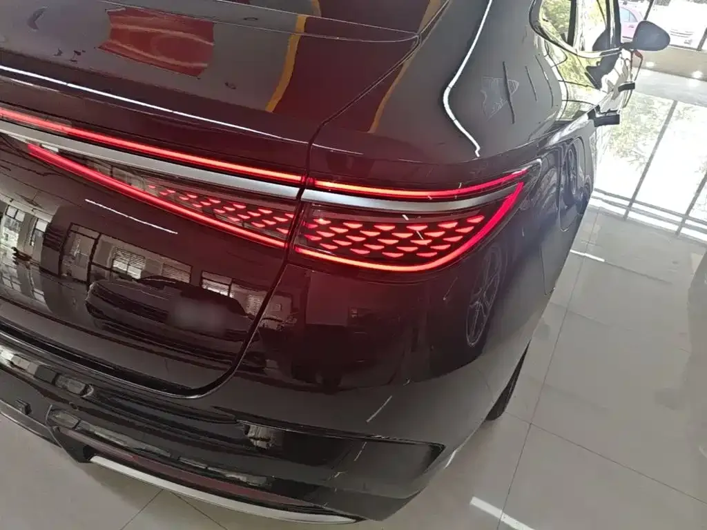 BYD Seal — фото 4