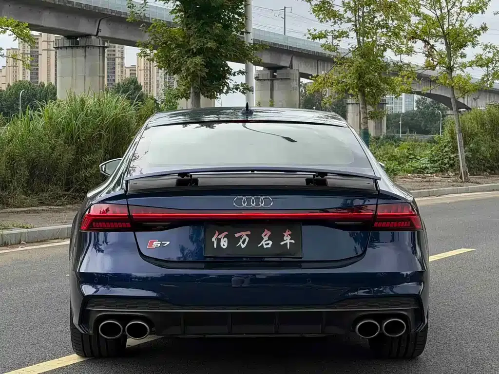 Audi S7 — фото 5