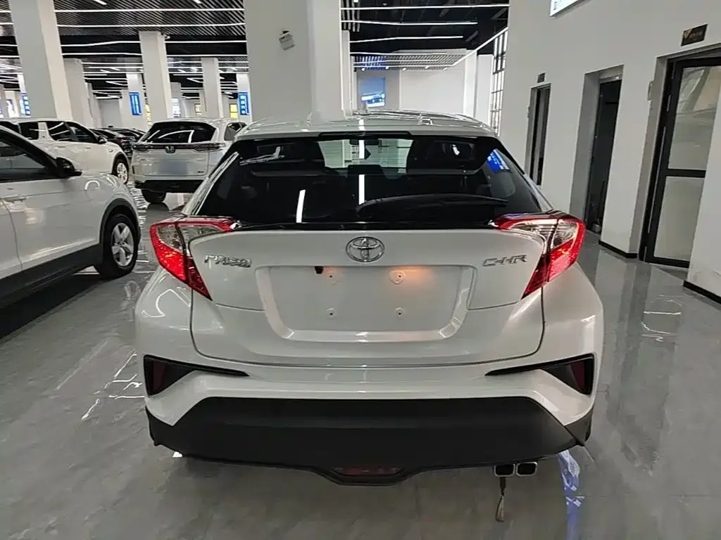 Toyota C-HR — фото 3