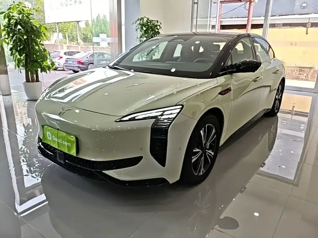 Hongqi EH7 — фото 1