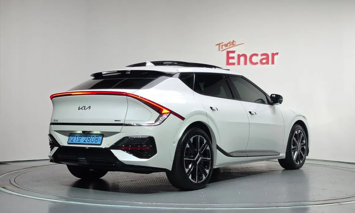 Kia EV6 — фото 5