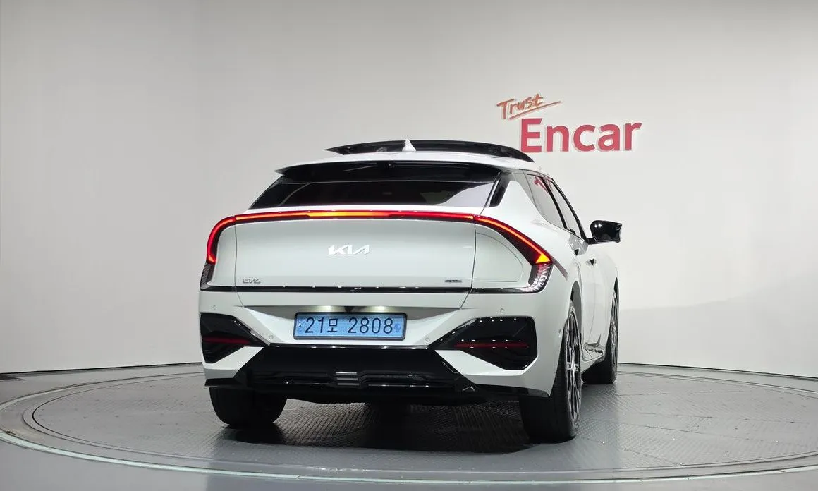 Kia EV6 — фото 4