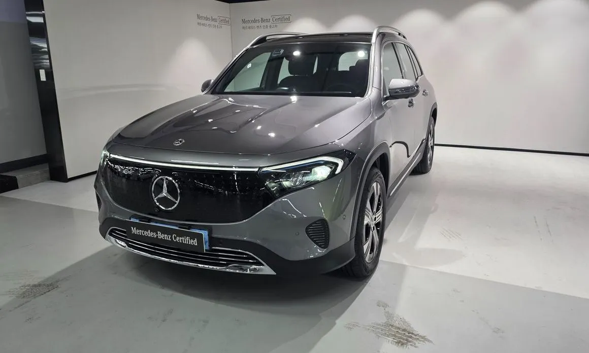 Mercedes-Benz EQB — фото 1