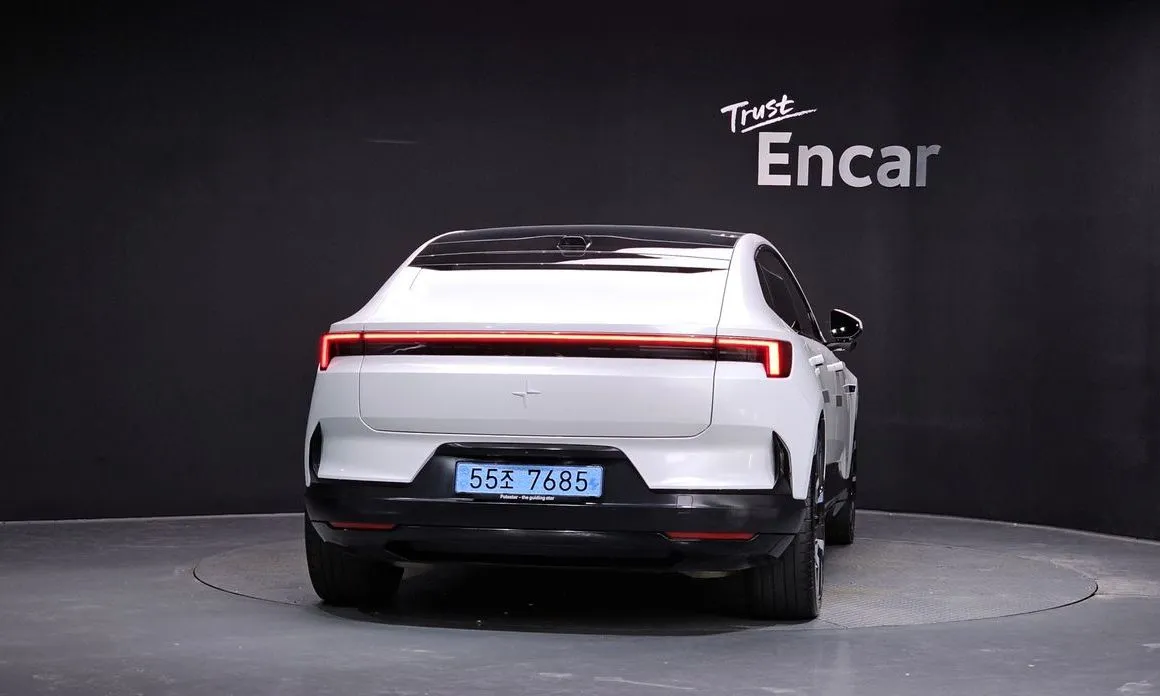 Polestar Polestar 4 — фото 10