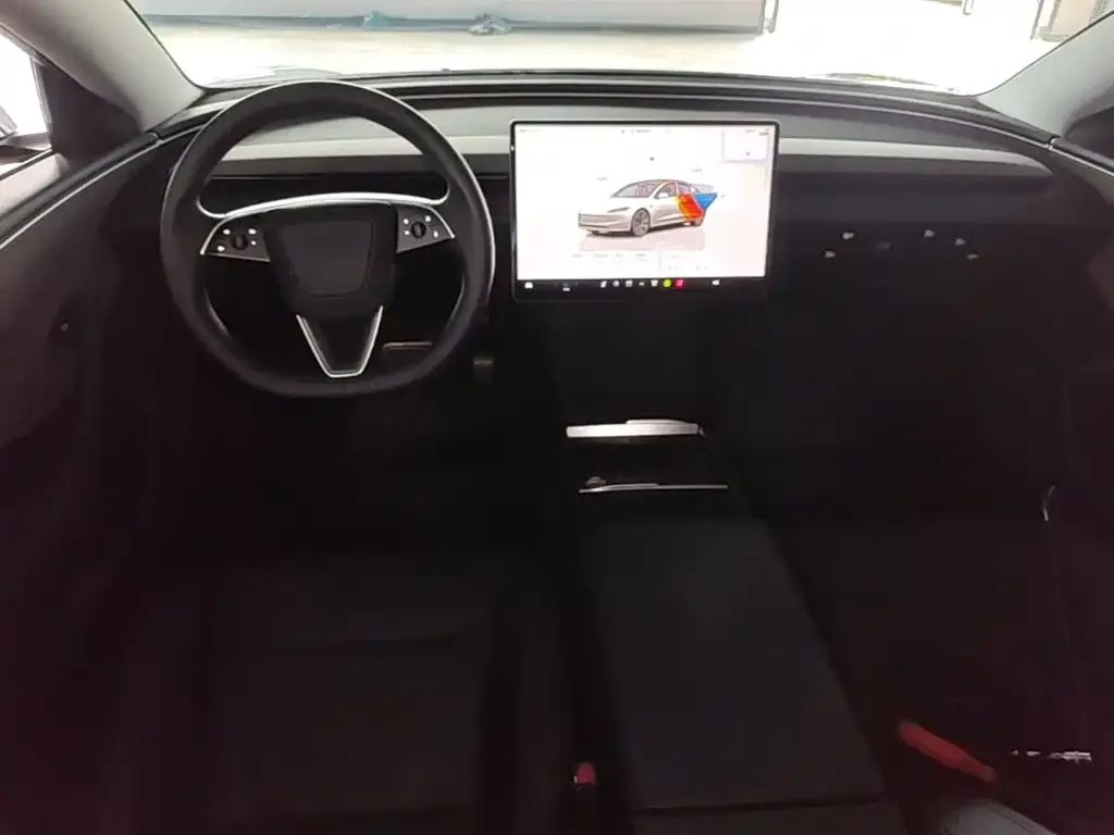 Tesla Model 3 — фото 7