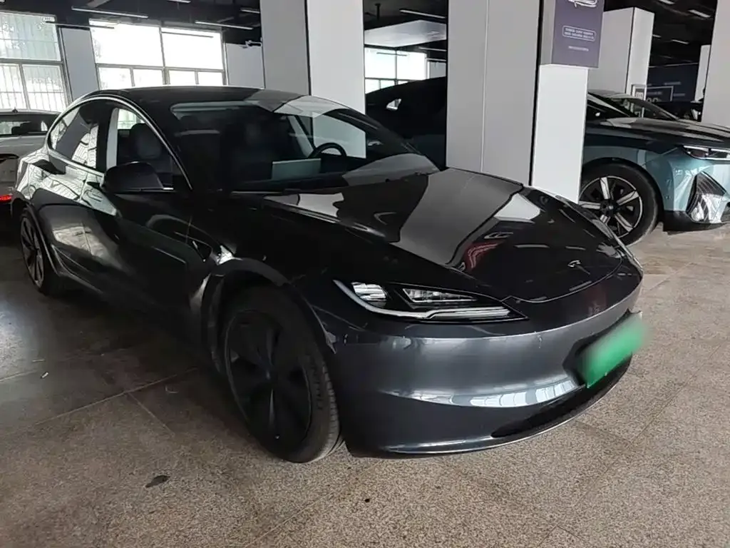 Tesla Model 3 — фото 5