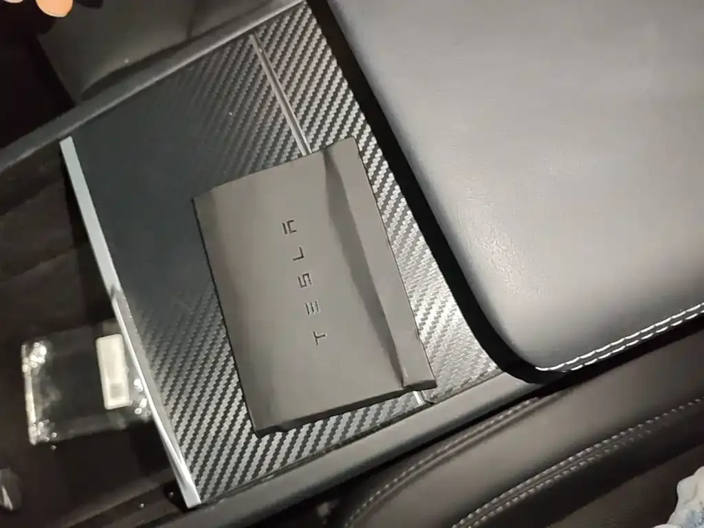 Tesla Model 3 — фото 3