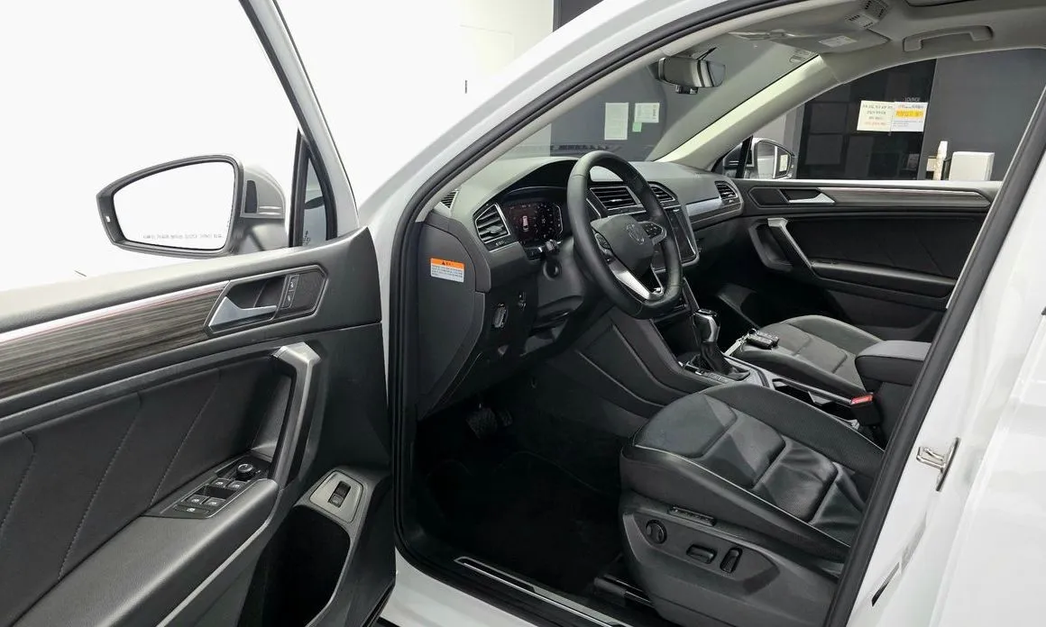 Volkswagen Tiguan — фото 8