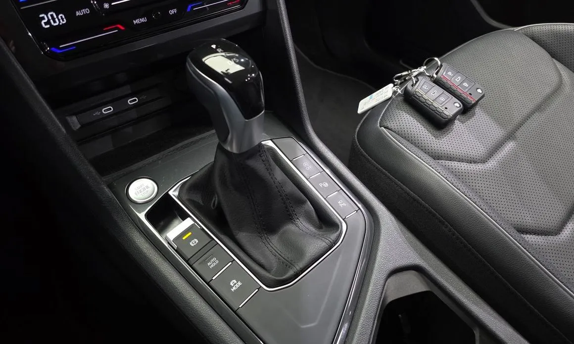Volkswagen Tiguan — фото 10