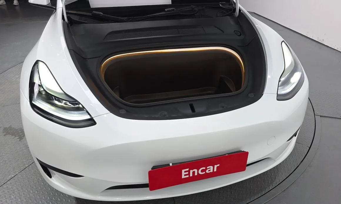 Tesla Model Y — фото 4